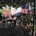 بيت للعطل το πέτρινο σπίτι *