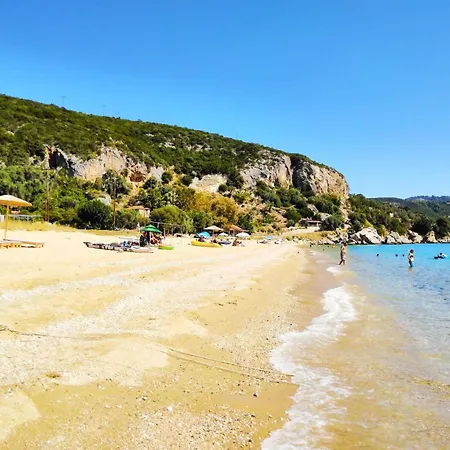 το πέτρινο σπίτι *