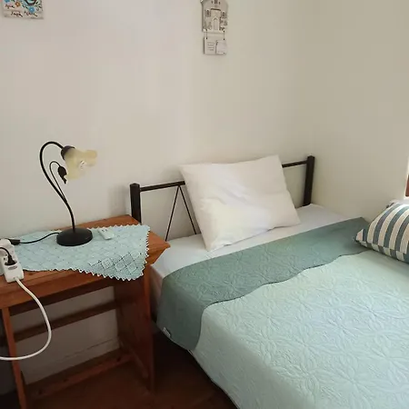 το πέτρινο σπίτι Mikro