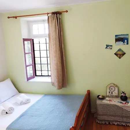 το πέτρινο σπίτι