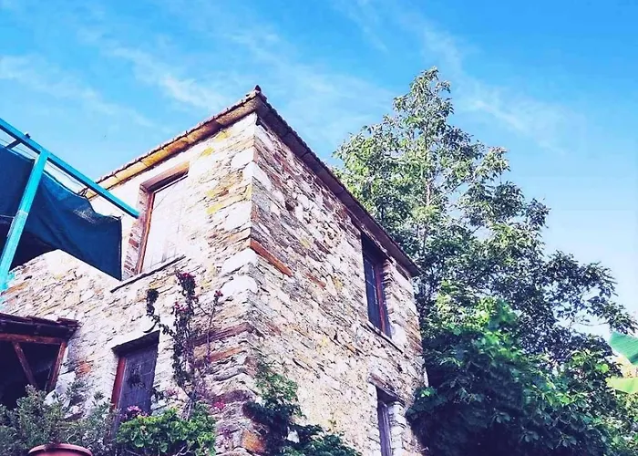 το πέτρινο σπίτι Semesterbostad