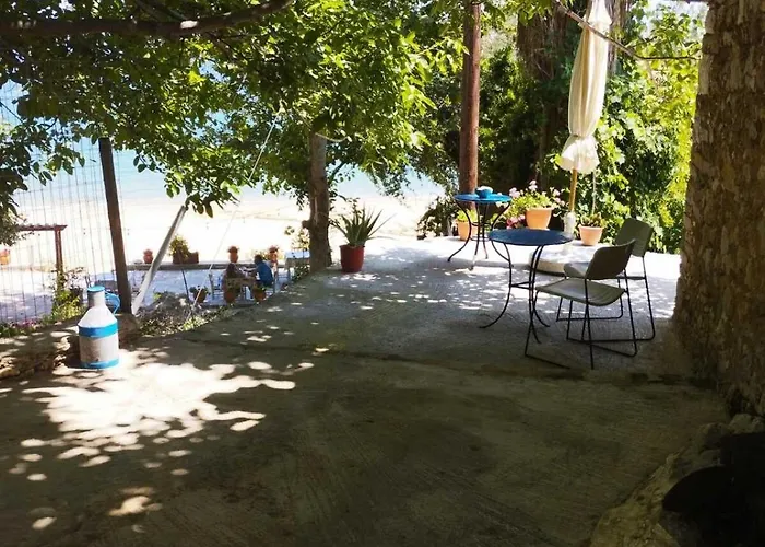 το πέτρινο σπίτι *